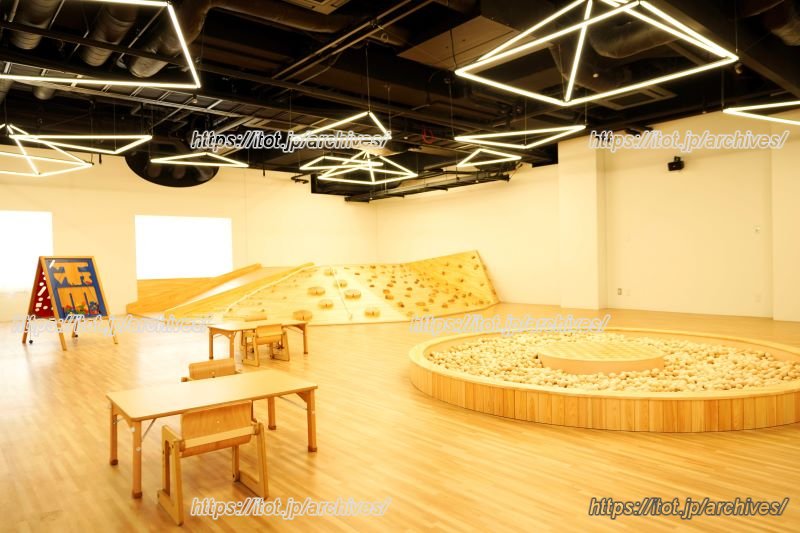 4階に設置された「パルテノン多摩 こどもひろばOLIVE（オリーブ）」