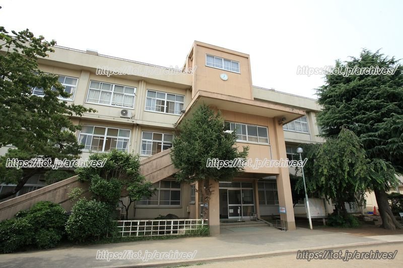 「さいたま市立北浦和小学校」外観