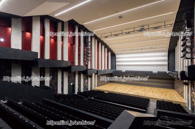 最大800席の「なみきホール」