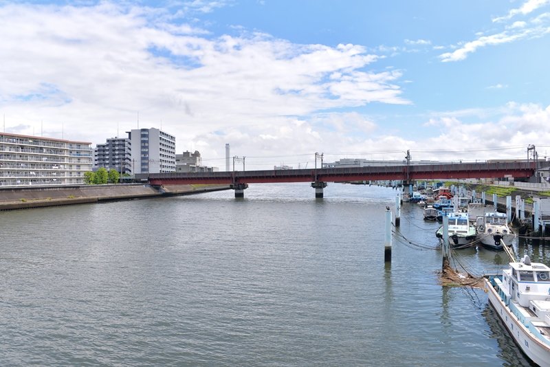東海道の渡河の難所だったという「鶴見川」、付近の茶屋の存在は重宝された