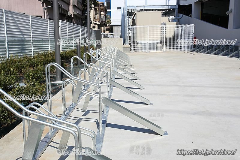 自転車置き場も広くて利用しやすい