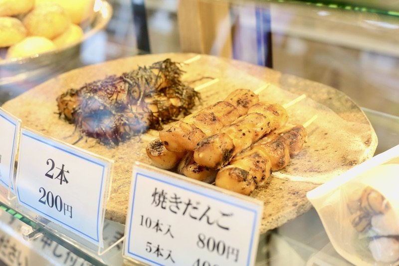 散歩帰りに立ち寄って、気軽に持ち帰るお客さんも