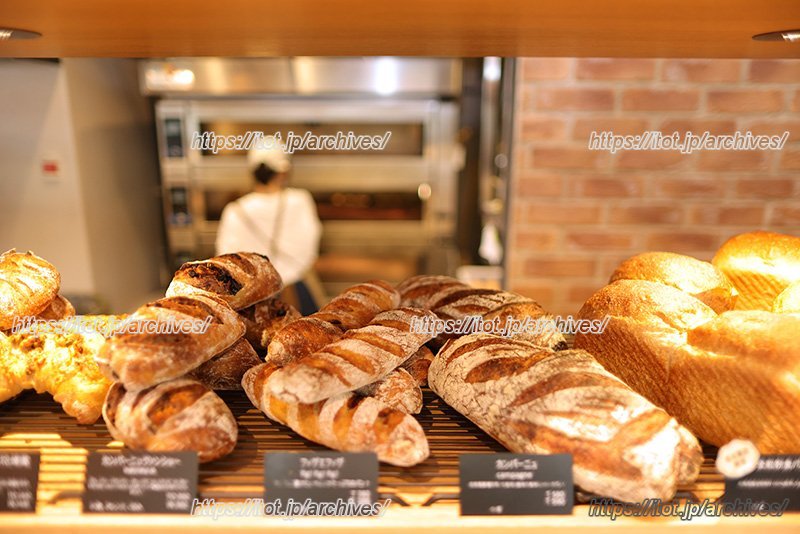 素材にこだわって作られた「ESPRIT 名古屋店」の商品