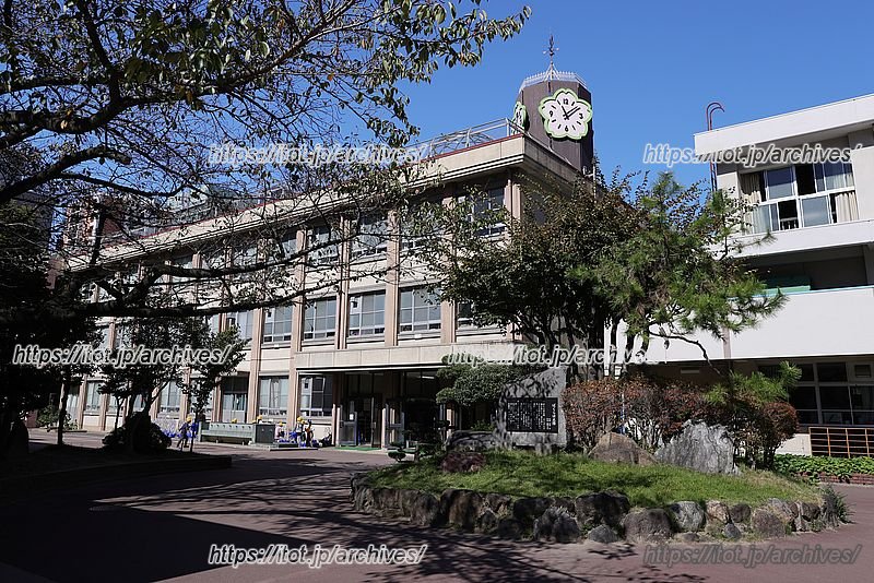 「名古屋市立東桜小学校」校舎