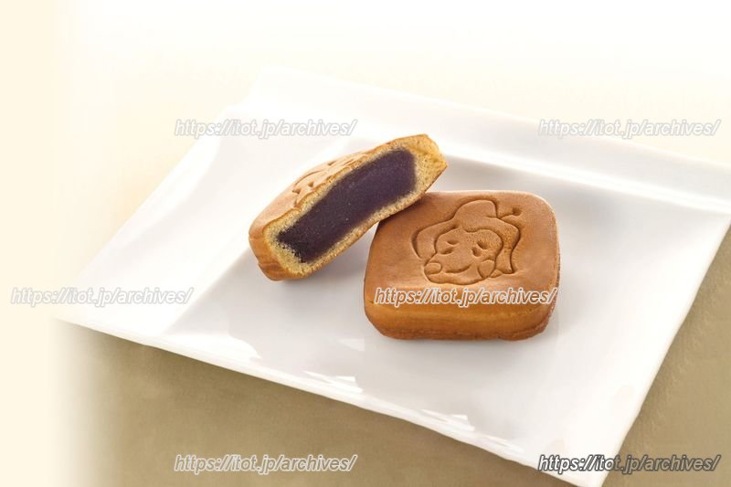 先代が開発し国内線ファーストクラスの茶菓に選ばれた「ごっさま」