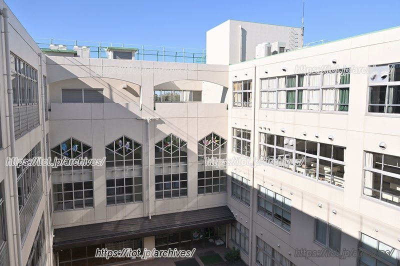 生徒と先生、生徒たち同士の交わりを生む学校運営が「自治」の伝統にもつながっている