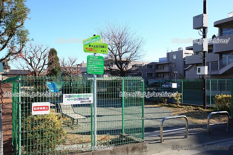 「つぼみ」の横にある「ポケットパーク」