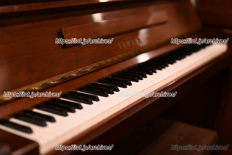 昔から置いてあるピアノを活用して、多彩なコンサートが行われている