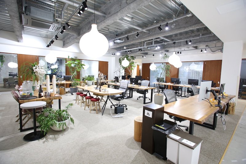 『出会いと発見』が生まれる「リビング」