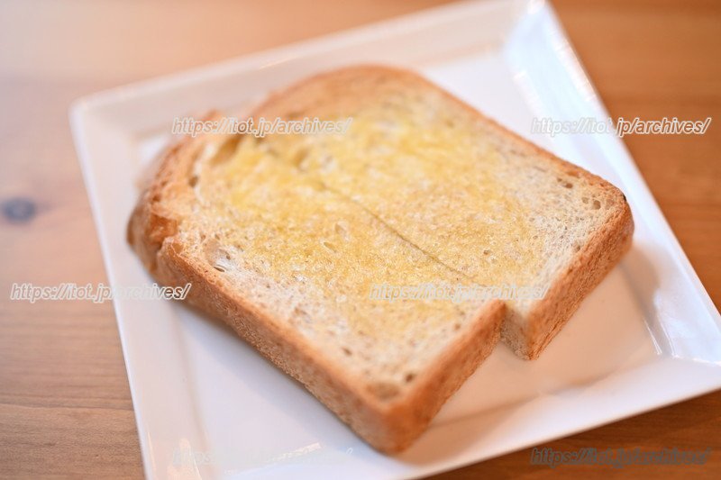 シンプルなトーストも美味しい