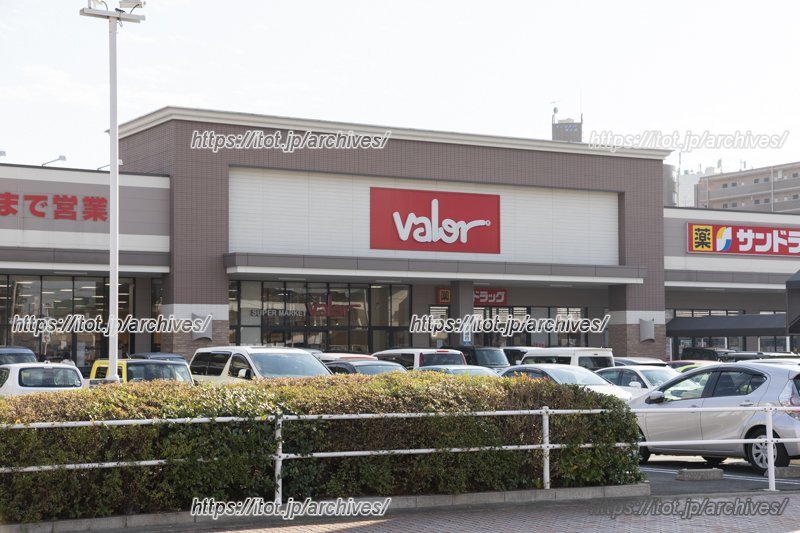 暮らしを支えてくれるお店が近くにそろう