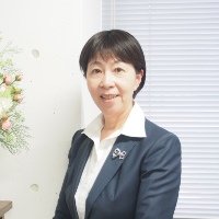 國香 真紀子 校長先生