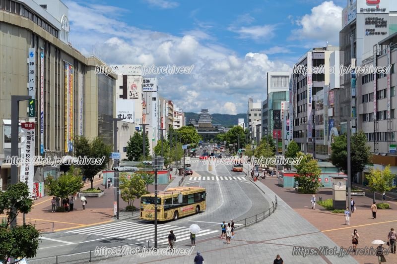 「姫路市中心市街地活性化基本計画」で再開発された駅前