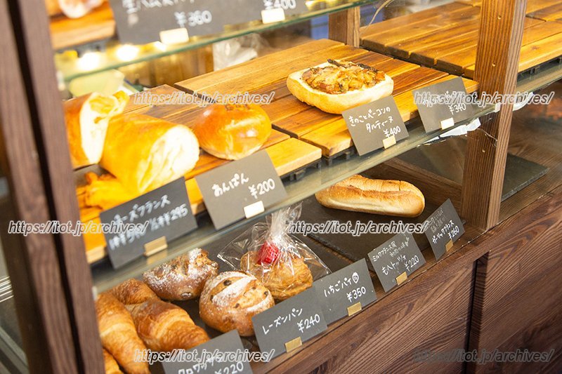 美味しそうに並べられたパンの数々