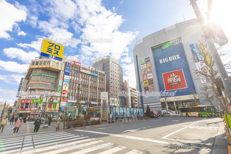 大型商業施設が集結する「高田馬場」駅前