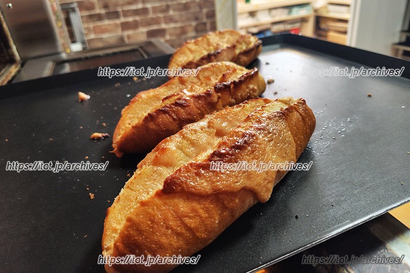 たっぷりクリームが魅力の明太フランス