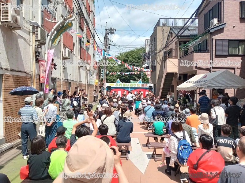 「第27回 ふれあいまつり in 並木」の様子（提供：「西川口並木商店会」）