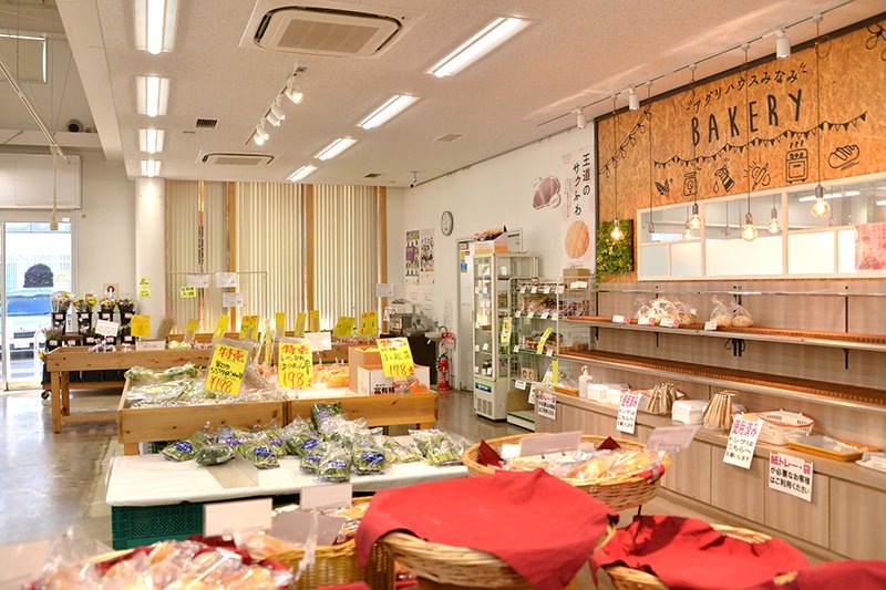 人気のベーカリーコーナー