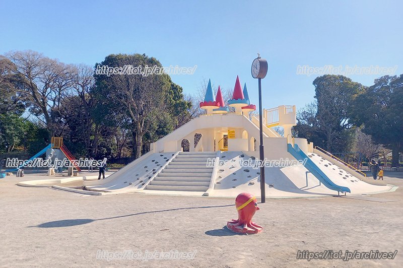 遊具も充実している「飛鳥山公園」