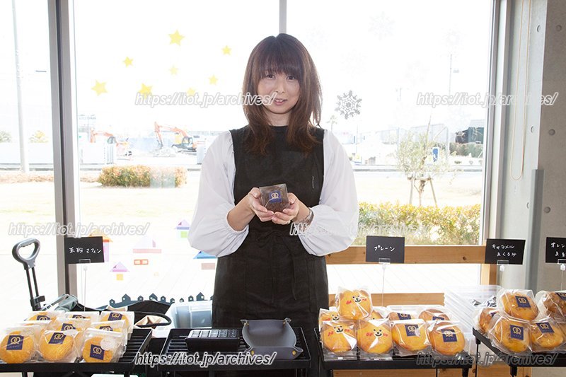 自宅の隣の工房で作られるマフィン