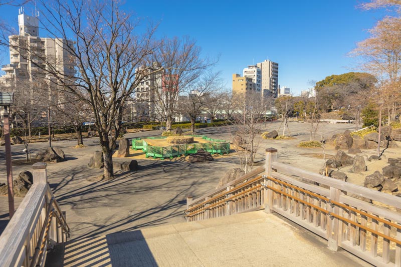 崖線の高台に位置する「飛鳥山公園」